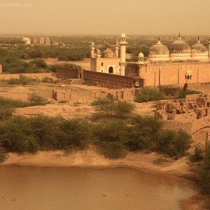 архитектура в пустыне чолистан в пакистане