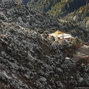 дом в горах в непале